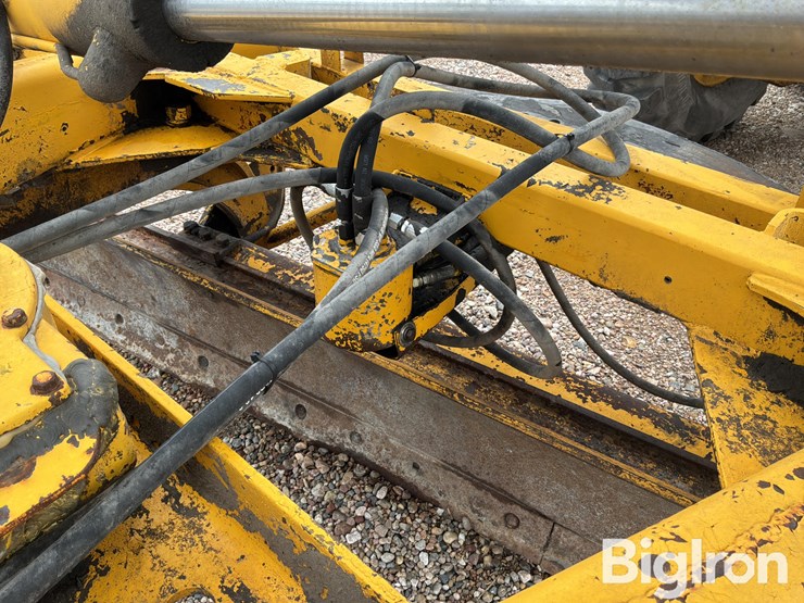 john-deere-570-image-13