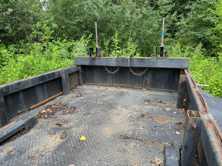 #1866-•-kiefer-industrial-built-tandem-axle-pole-trailer-image-17