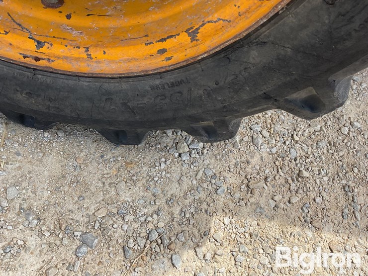 2012-jcb-520-50-image-17