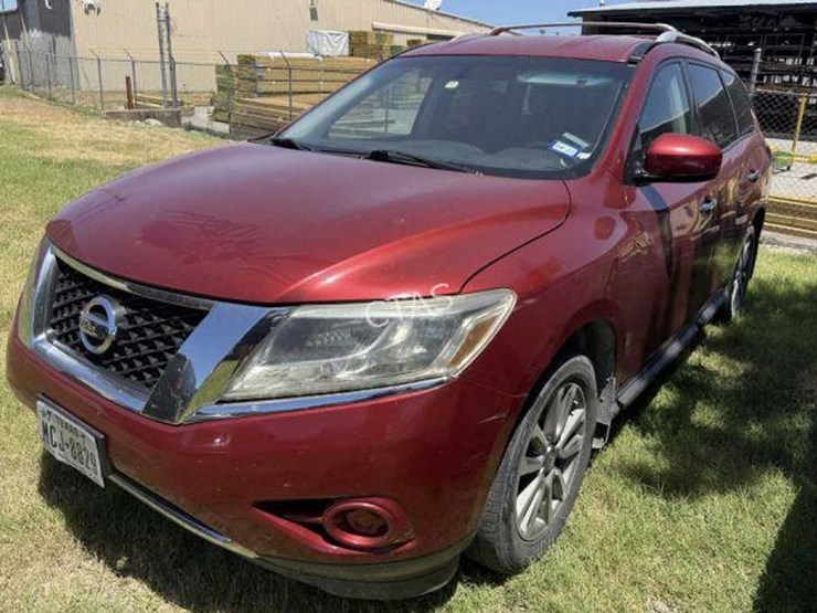 2014-nissan-pathfinder-image-1