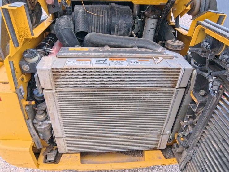 2017-new-holland-l230-image-26