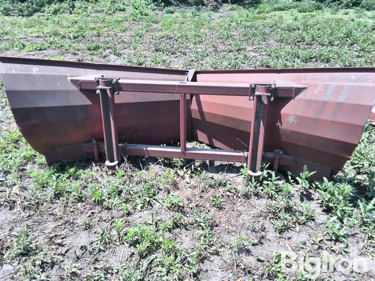 loader-v-snow-plow-image-2
