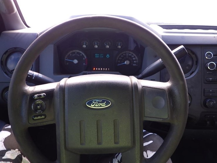 2012-ford-f550-image-31