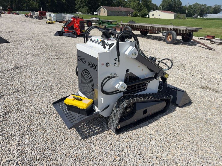 2026-zjg-zj-380-tracked-mini-skid-steer-loader-image-6