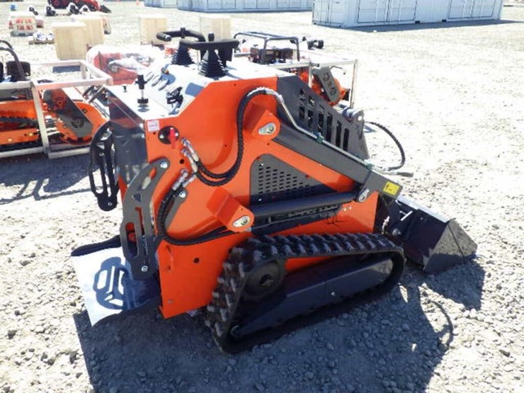 2026-tpm-t460-skid-steer-tracked-loader-image-3