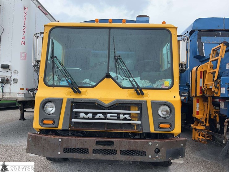 non-operable-2018-mack-terrapro-t/a-refuse-truck-image-2
