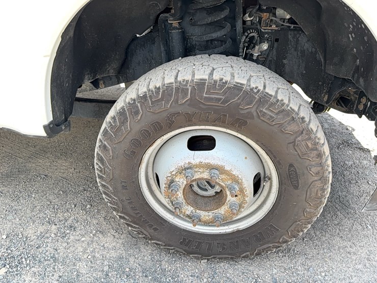 2020-ford-f350-image-8