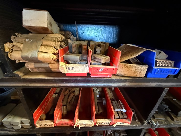 8’-l-x-23”w-x-6’h-18-bin-shelf-w/-contents-f/-slips,-studs,-tongs-&!related-image-6