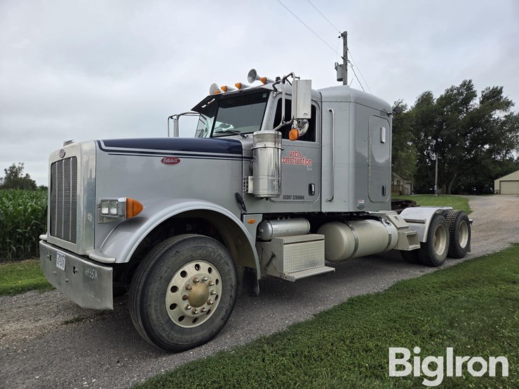 2008-peterbilt-367-image-1