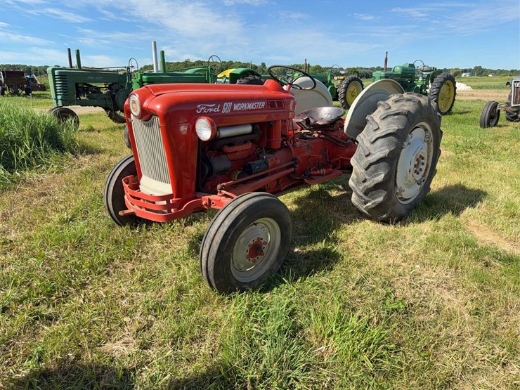 ford-601-workmaster-image-1