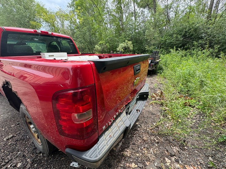 #1868-•-2009-chevy-silverado-pickup-truck-image-17