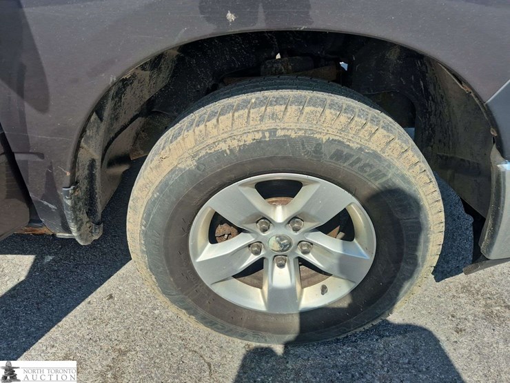 2014-dodge-1500-image-37
