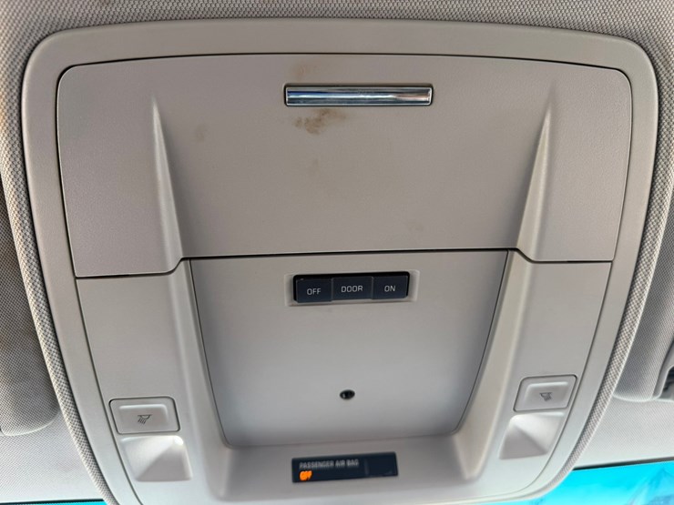 2019-chevrolet-silverado-1500-image-34