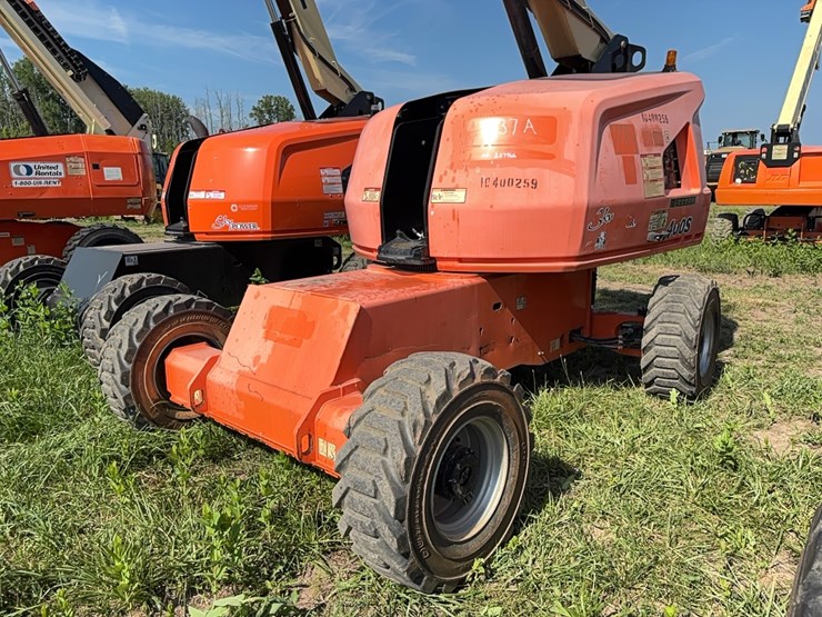 jlg-400s-image-2