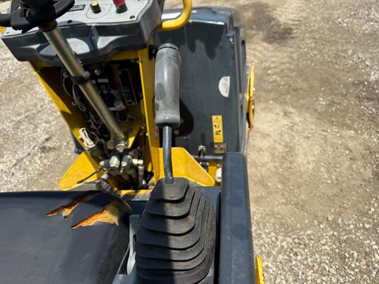 2017-bomag-bw900-50-image-17