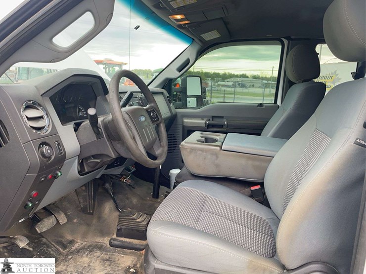 2014-ford-f550-image-9