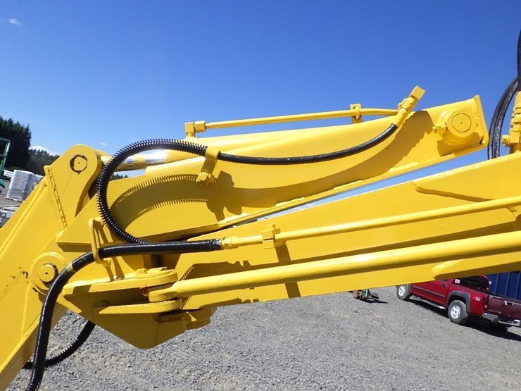 komatsu-pc28uu-image-17