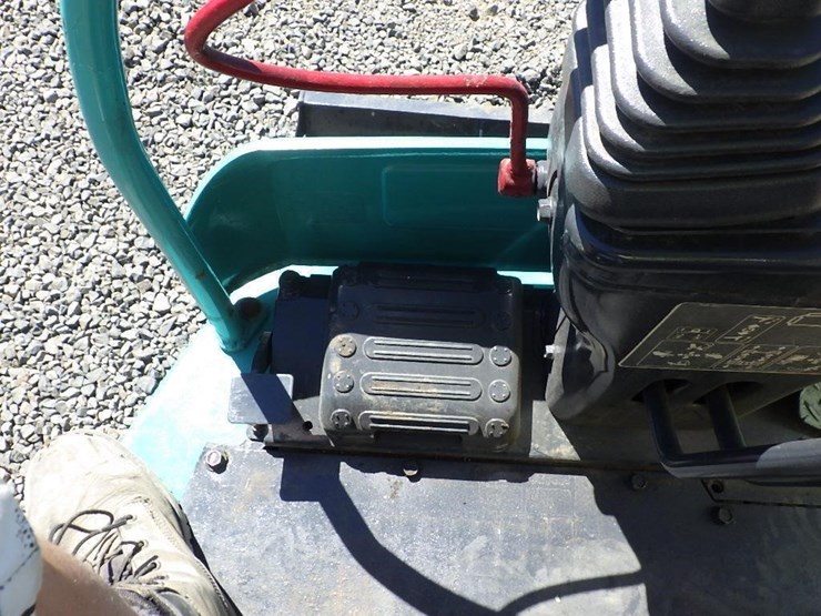 yanmar-vio30-image-26