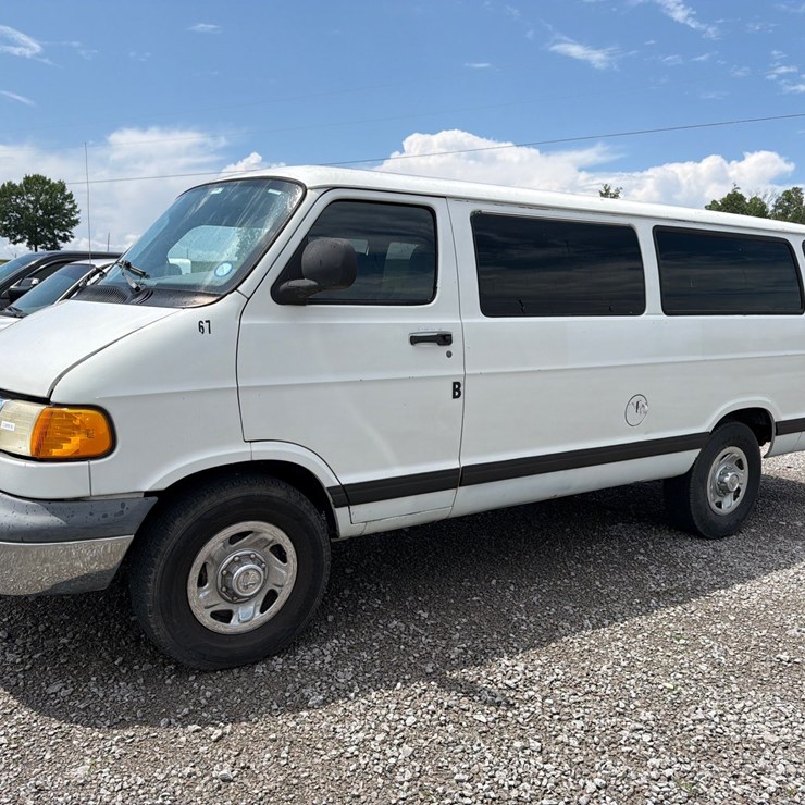 1999 DODGE RAM VAN