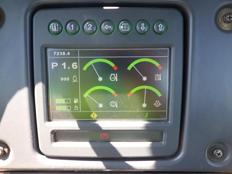 2016-deere-850k-image-38