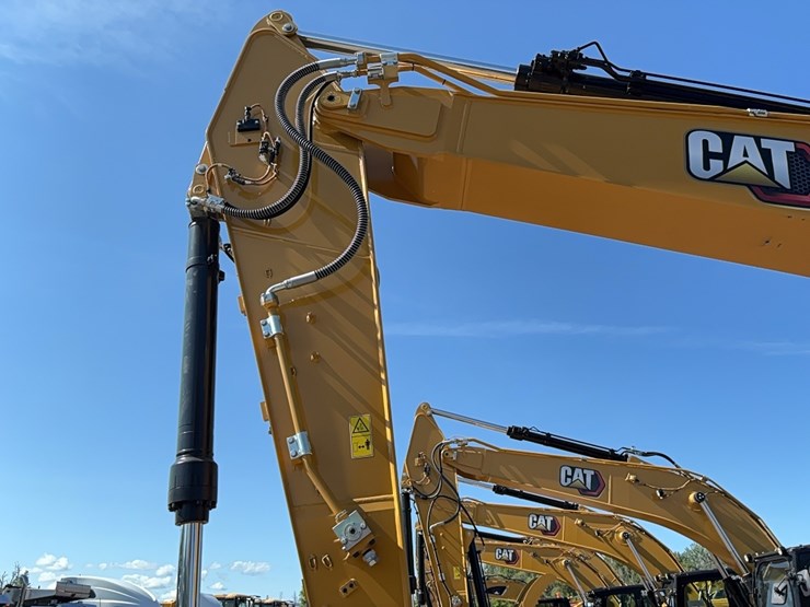 caterpillar-320gc-image-10