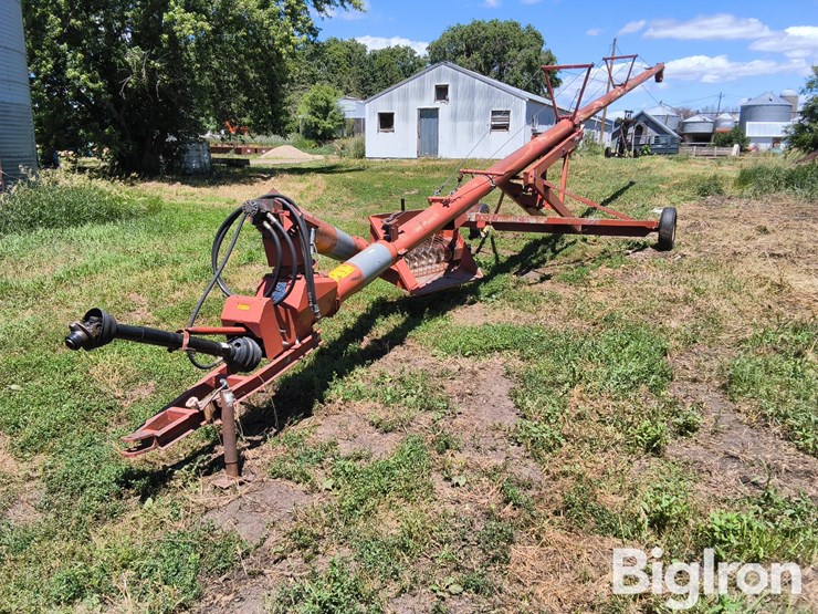 sudenga-auger-w/-truck-hopper-image-1