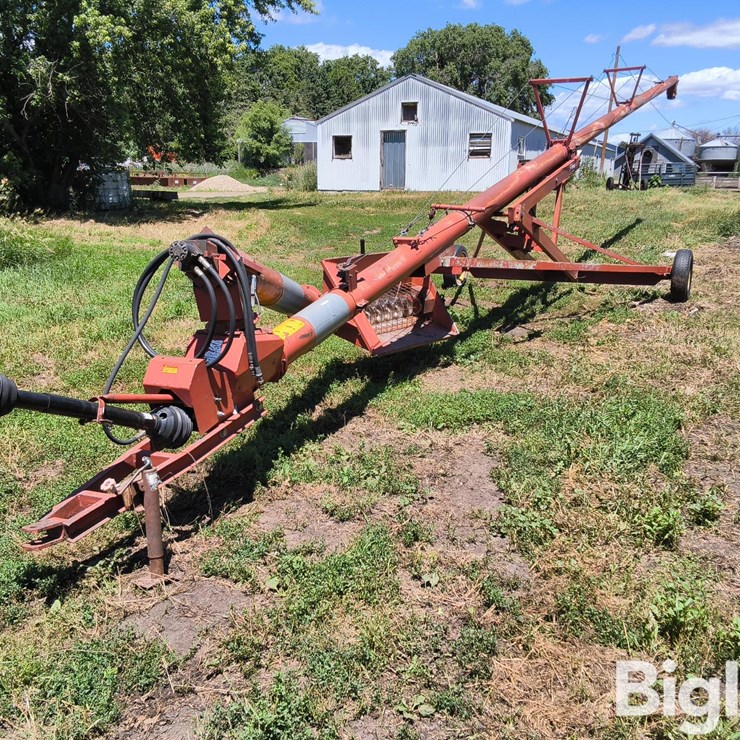 Sudenga Auger w/ Truck Hopper