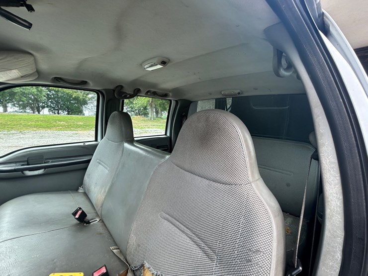 2006-ford-f450-image-23