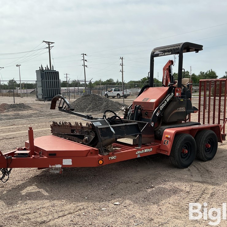 2008 DITCH WITCH XT850