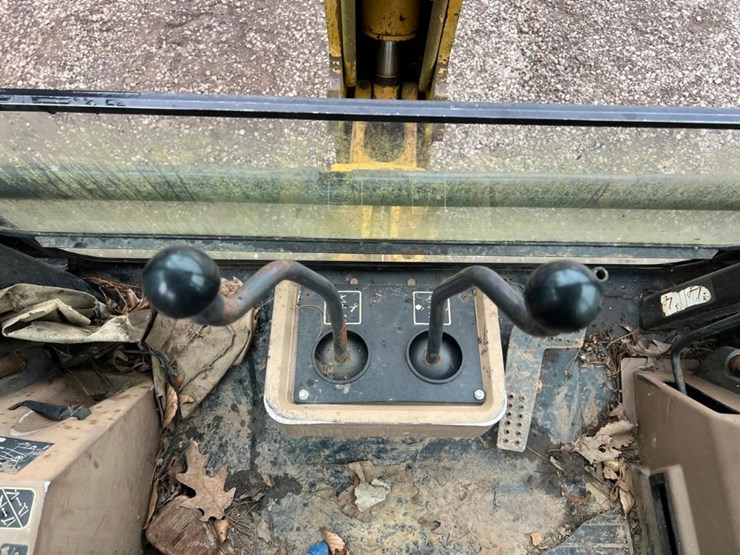 john-deere-310d-image-30