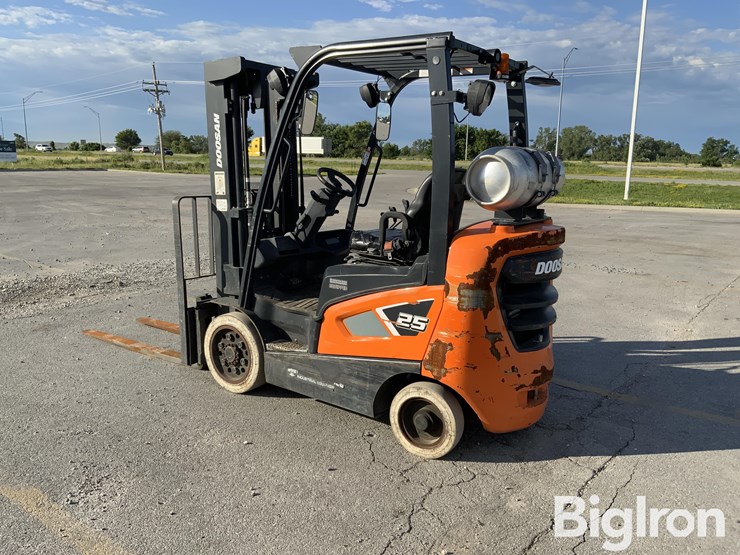 2018-doosan-gc25s-9-image-7