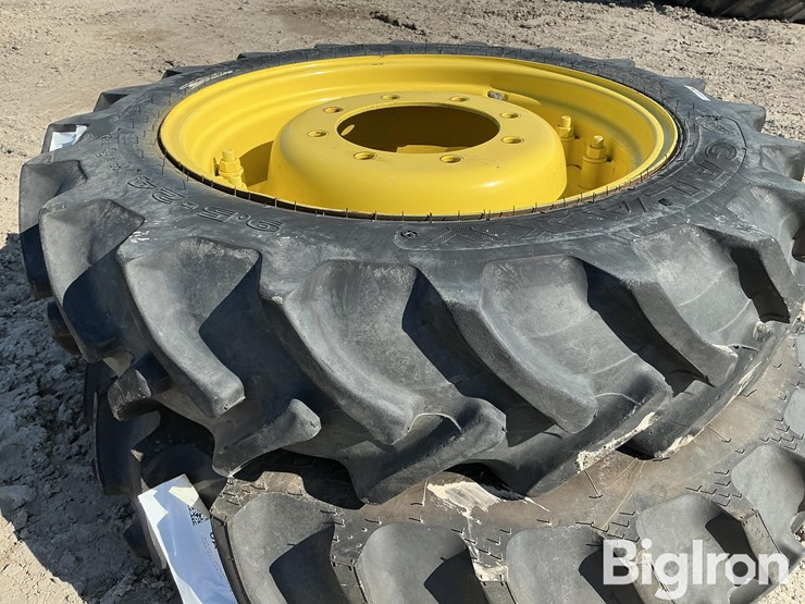 john-deere-24-image-10