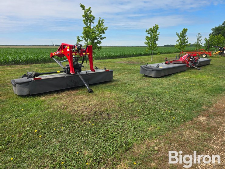 2022-massey-ferguson-30-image-7