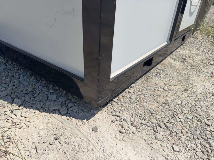 new-portable-bathroom-w/-shower-image-14