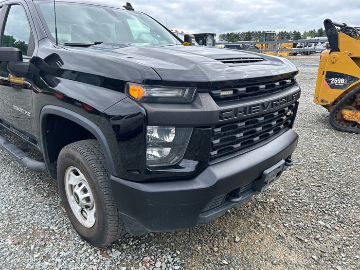 2020-chevrolet-2500hd-image-10