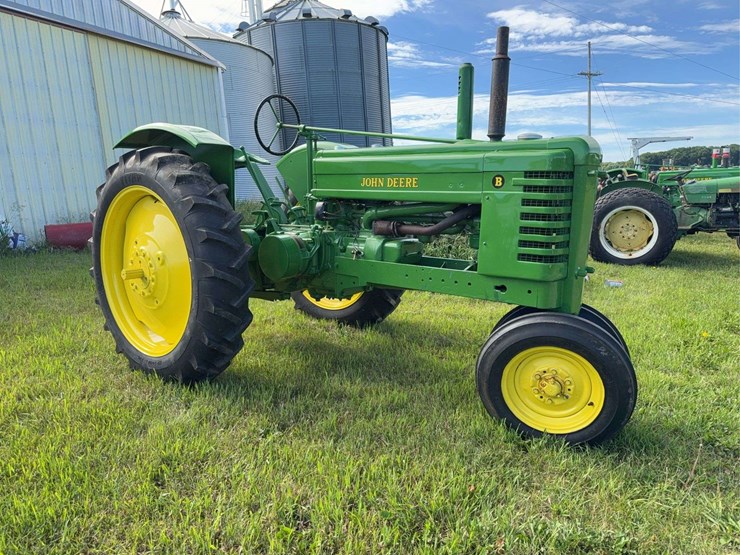 john-deere-model-b-image-3