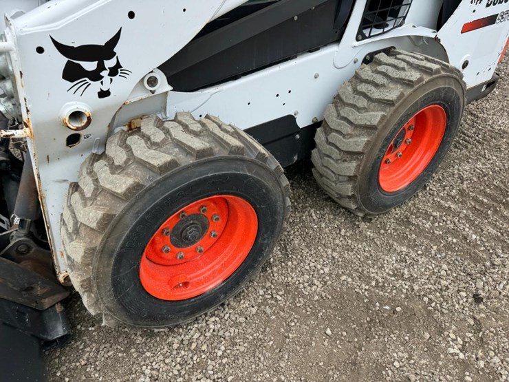 2015-bobcat-s570-image-13