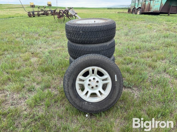 265/70r16-tires-w/dodge-rims-image-2