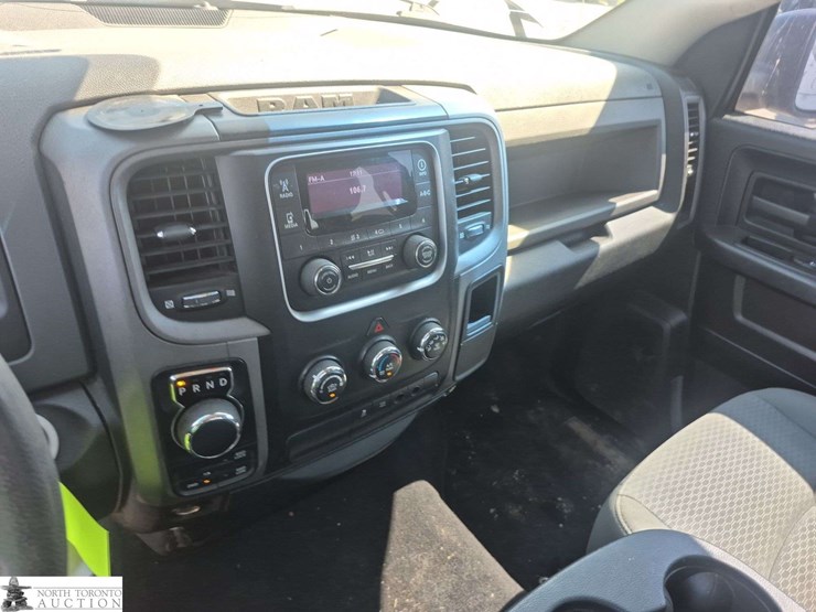 2014-dodge-1500-image-13