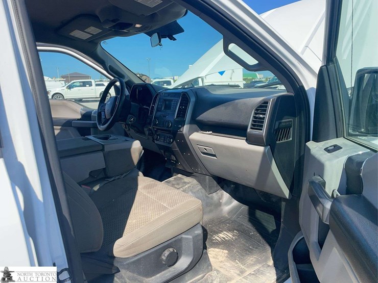 2017-ford-f150-image-18