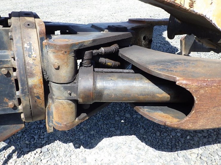 caterpillar-325l-image-18