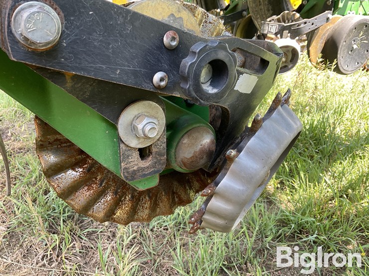 2017-john-deere-1775nt-image-19