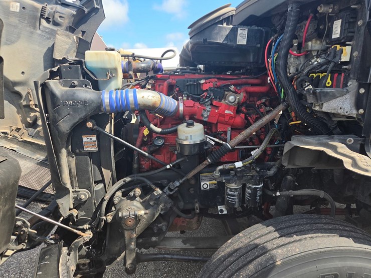 2015-kenworth-t680-image-42