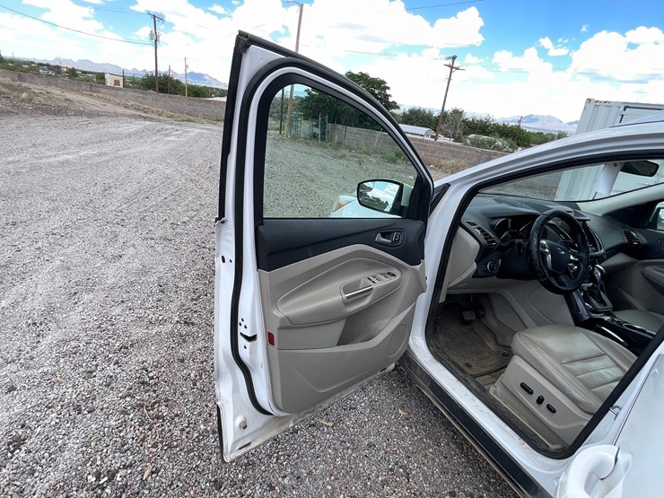 2016-ford-escape-image-34