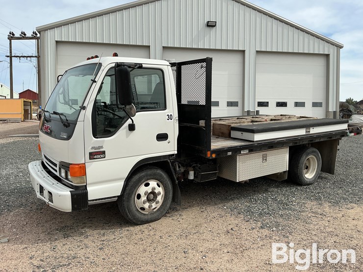 2003-gmc-w4500-image-1