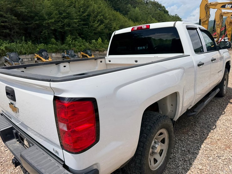 2019-chevrolet-silverado-1500-image-19