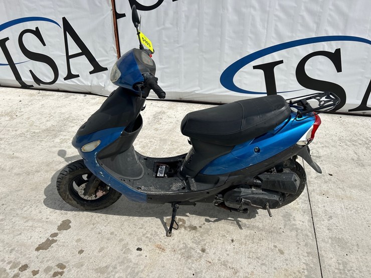 #5103-•-2021-50cc-moped-image-2
