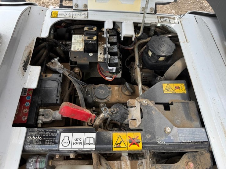 2022-bobcat-e10-image-18