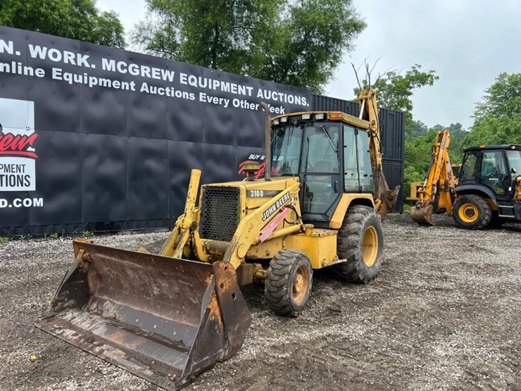 john-deere-310d-image-2
