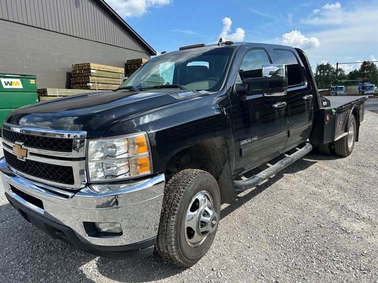 2014-chevrolet-3500hd-image-1